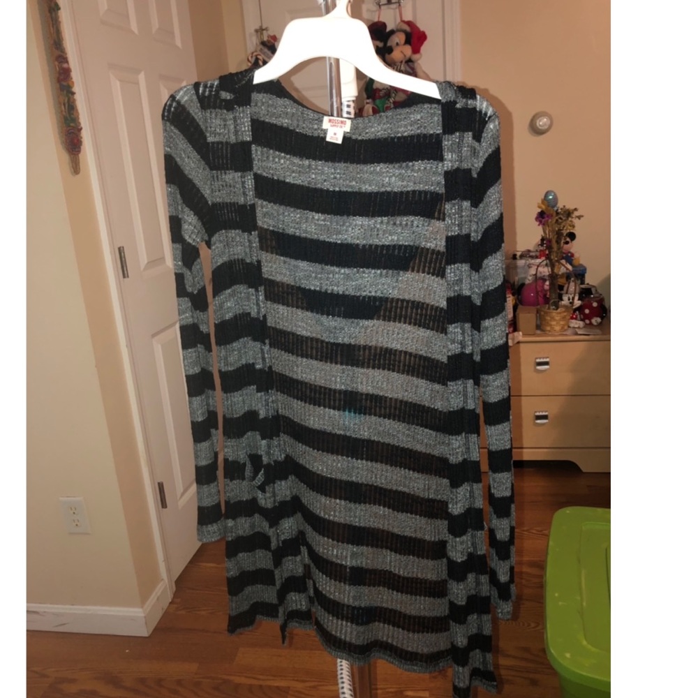 Striped long sleeve cardigan medium